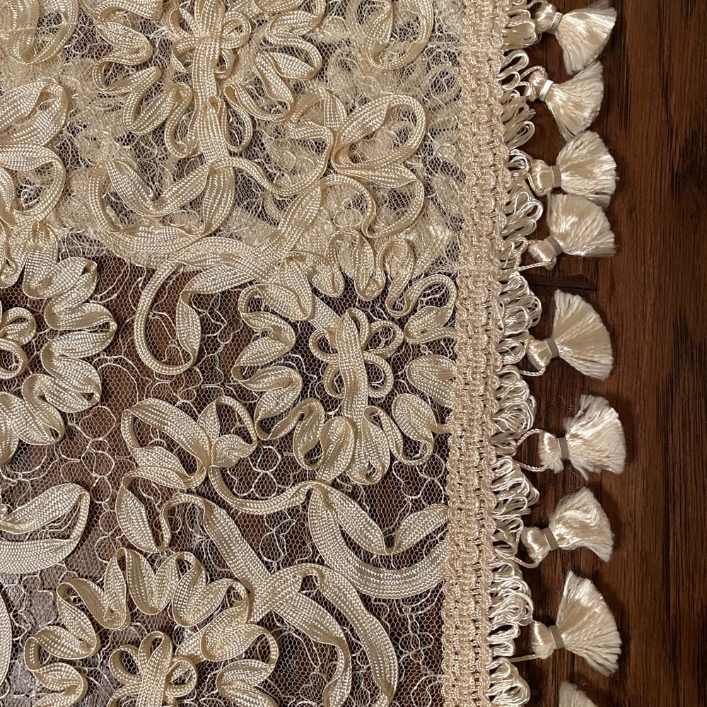 Neiman Marcus Austin Horn English Garden panels. Set of 2. Beautiful!
